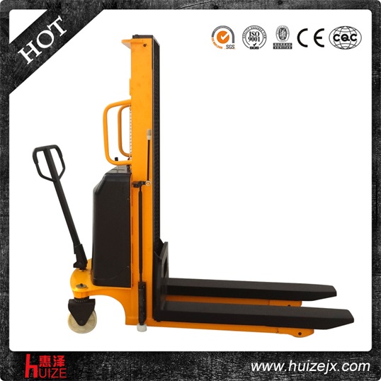 1T2.5M半電動堆高車 1T2.5M半電動堆高車