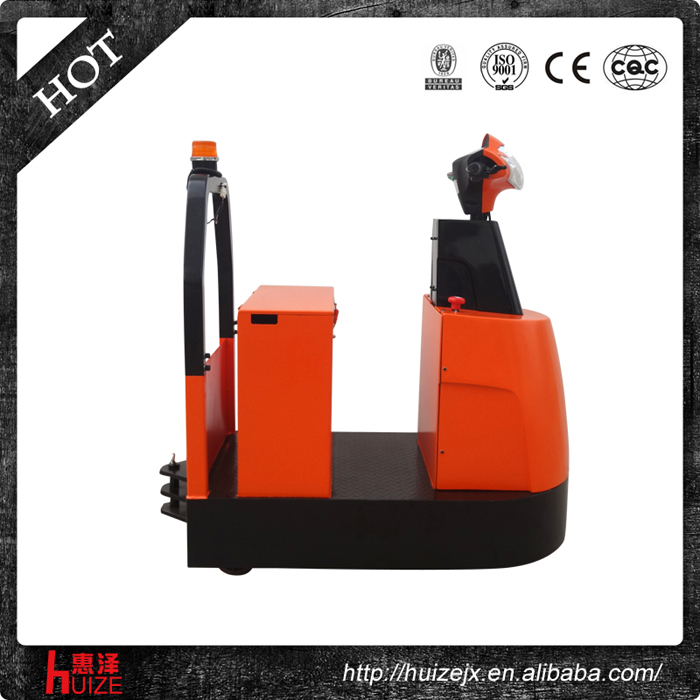 座駕式電瓶牽引車(chē) 座駕式電瓶牽引車(chē)